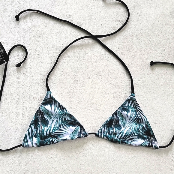 🥥 NWT!! PALM TREE BLACK WHITE GREEN TRIANGLE BIKINI TOP - Picture 1 of 5